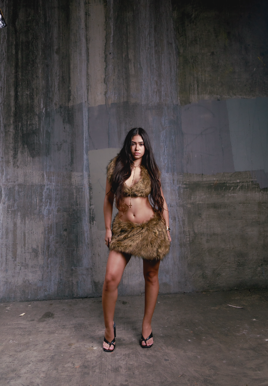 Fur halter